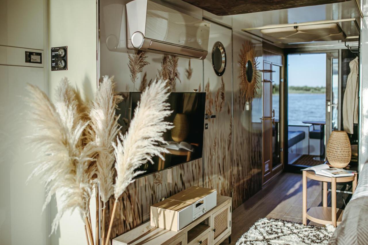 Hôtel Myhouseboat 2 à Mörbisch am See Extérieur photo