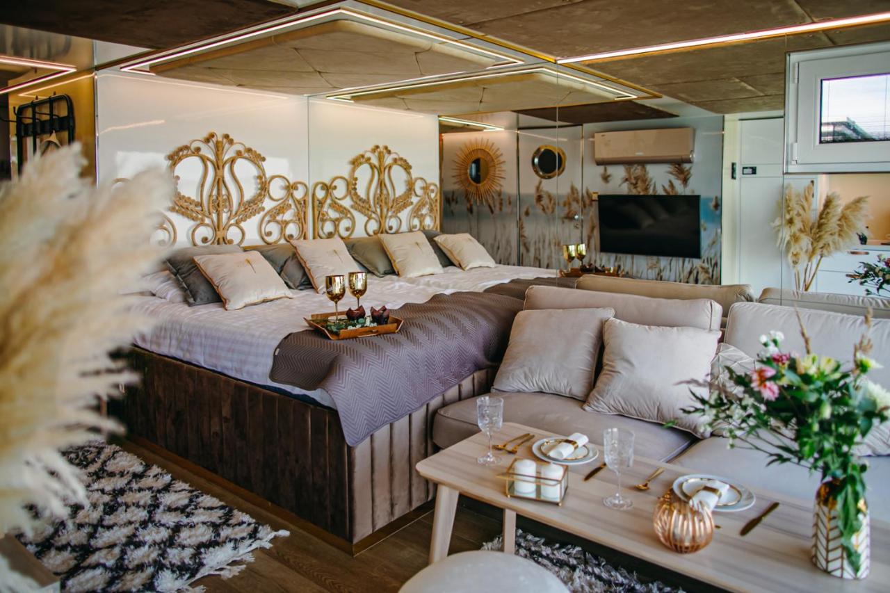 Hôtel Myhouseboat 2 à Mörbisch am See Extérieur photo